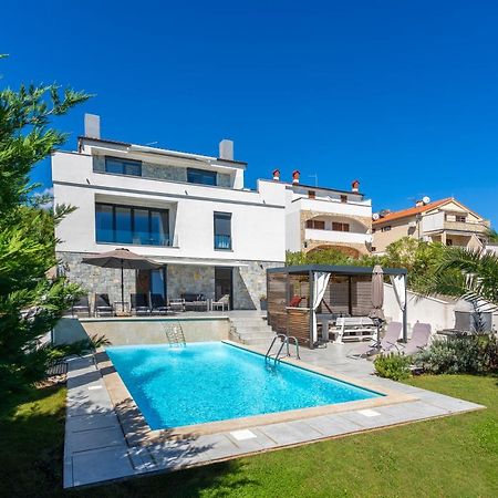 Sun & Sea Villa Kornić Buitenkant foto