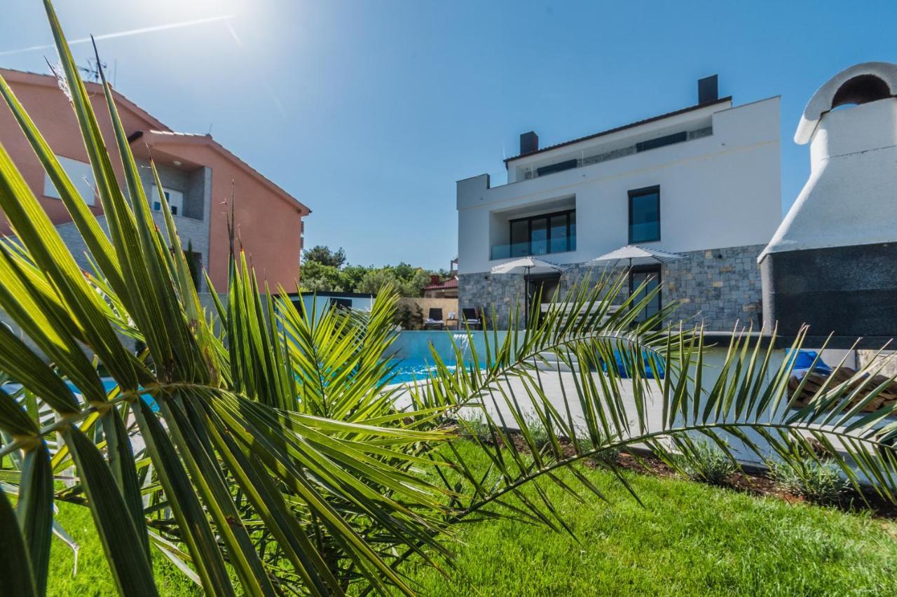 Sun & Sea Villa Kornić Buitenkant foto
