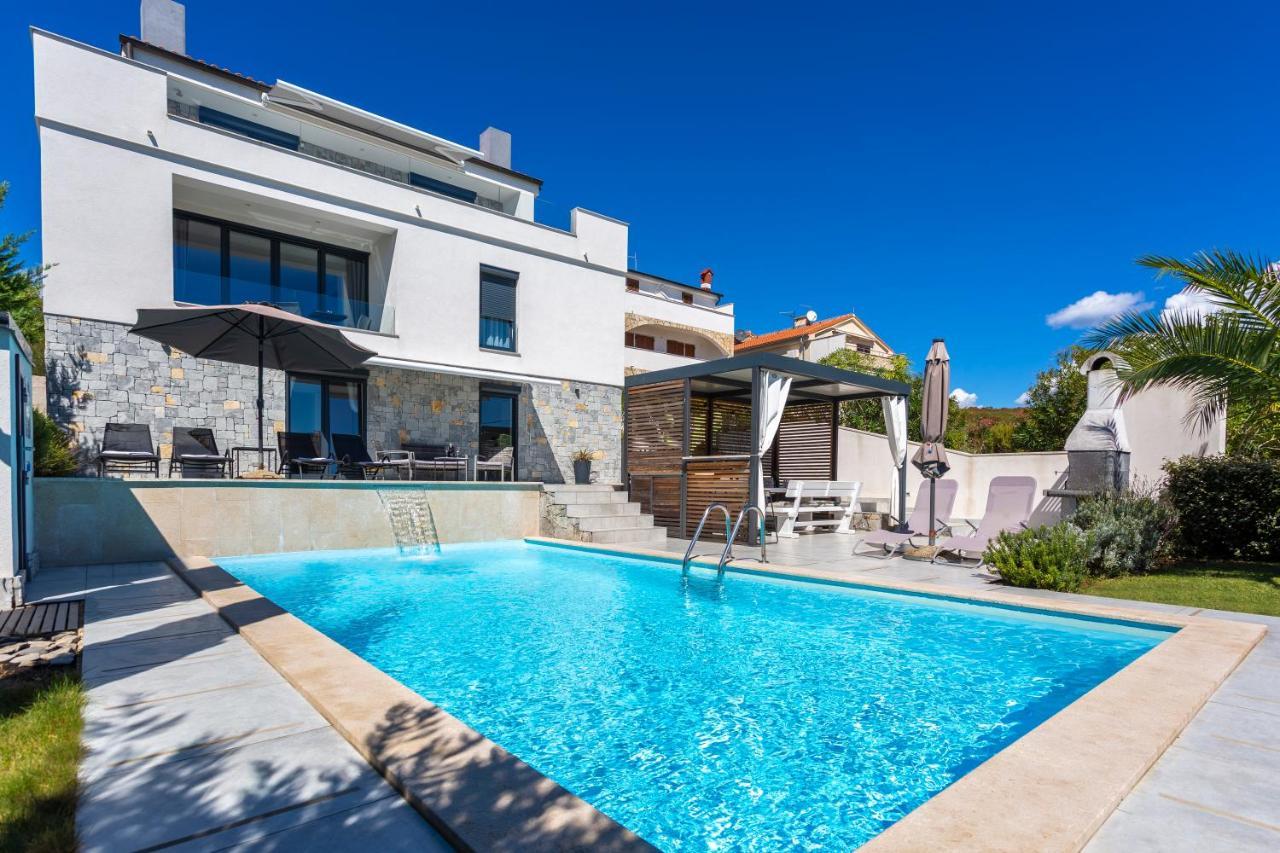 Sun & Sea Villa Kornić Buitenkant foto