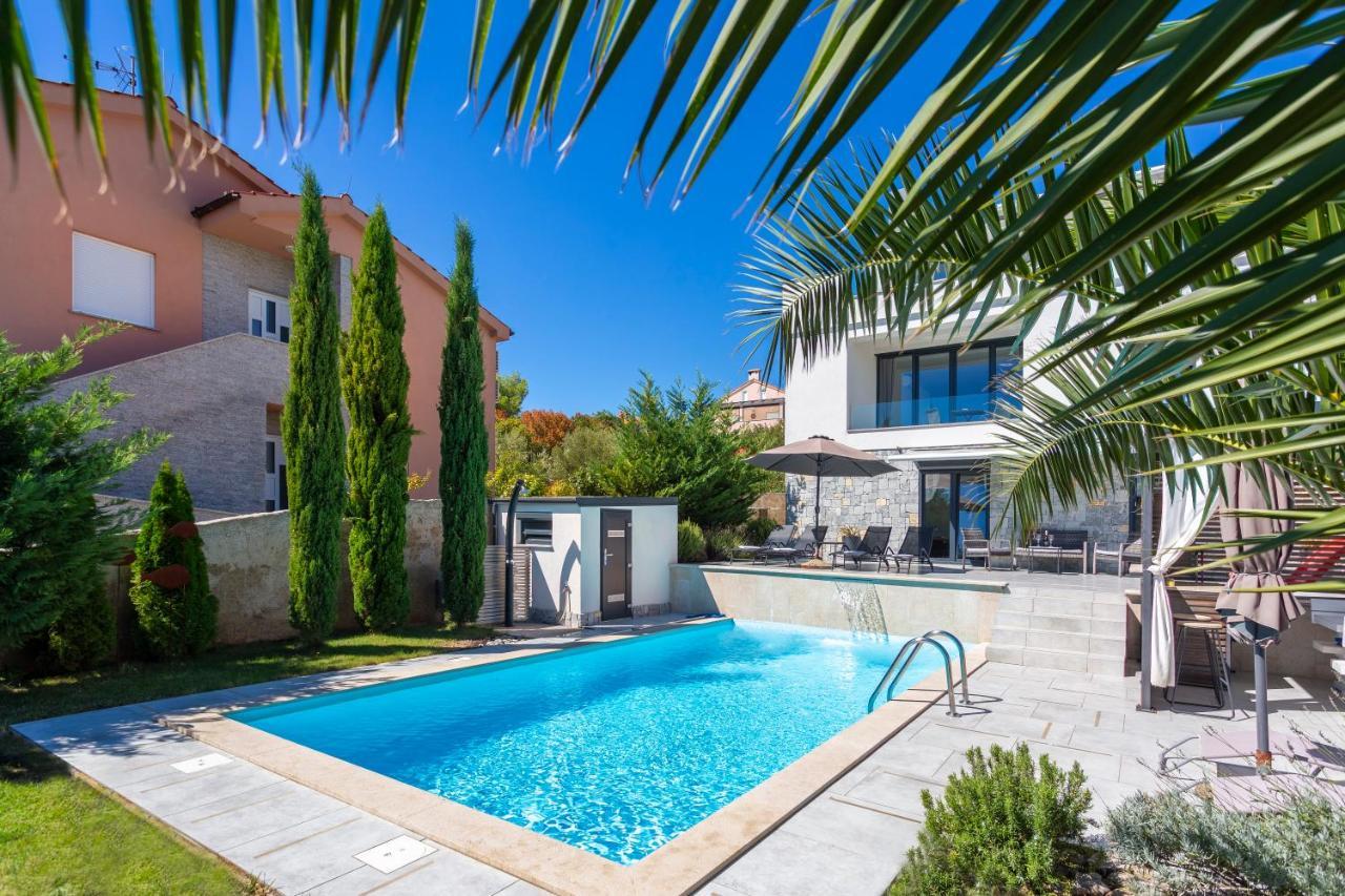 Sun & Sea Villa Kornić Buitenkant foto